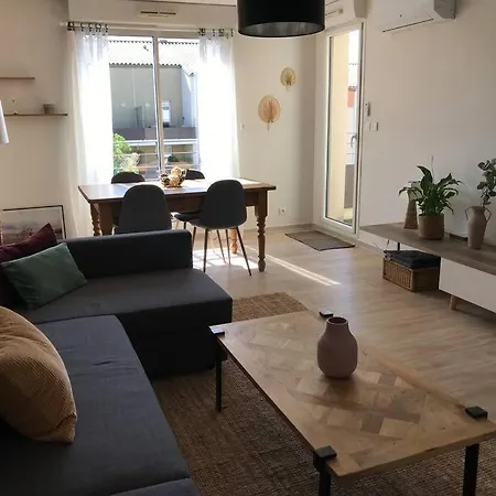 Charmant Appartement Ensoleille-Terrasse - Parking Gratuit - Isle Sur La Sorgue LʼIsle-sur-la-Sorgue Extérieur photo