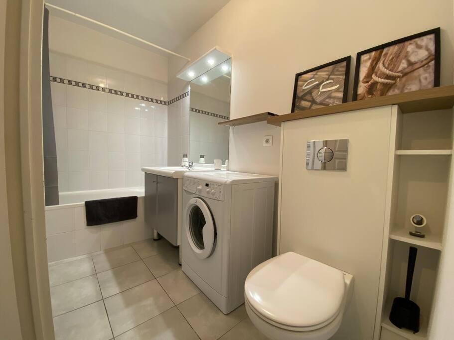 Ensoleille-terrasse - Parking Gratuit - Isle Sur La Sorgue Appartement LʼIsle-sur-la-Sorgue
