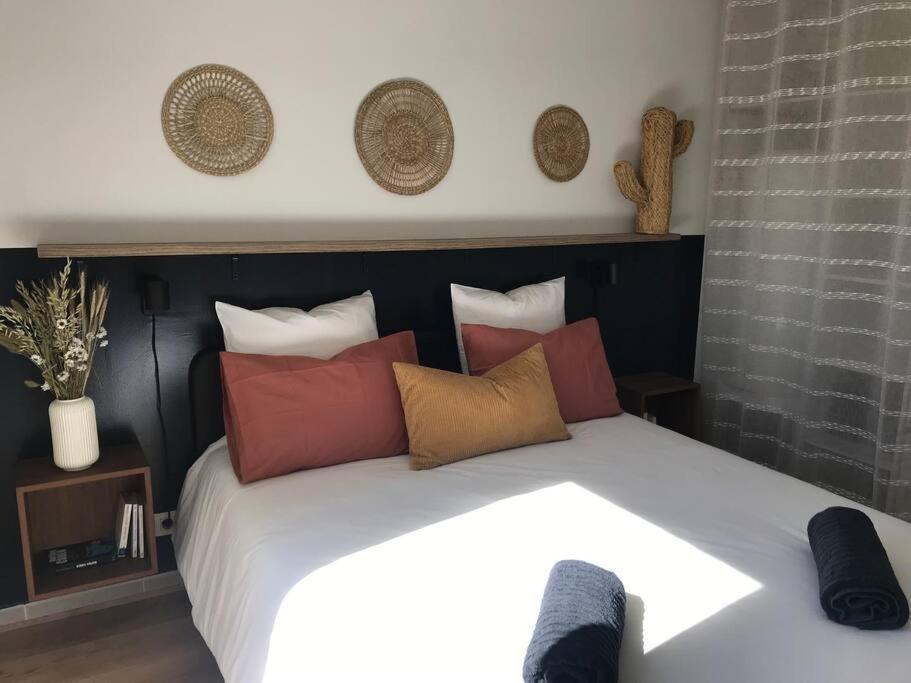 Ensoleille-terrasse - Parking Gratuit - Isle Sur La Sorgue Appartement *